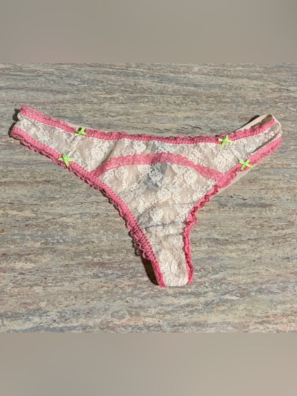 NWOT Heidi Klum Intimates Nude Sheer Mesh and Lace LingeriePanty with Pink Trim
